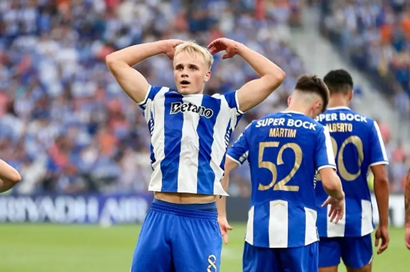 بورتو يعبر أتلتيكو مدريد وديًا بهدف نظيف